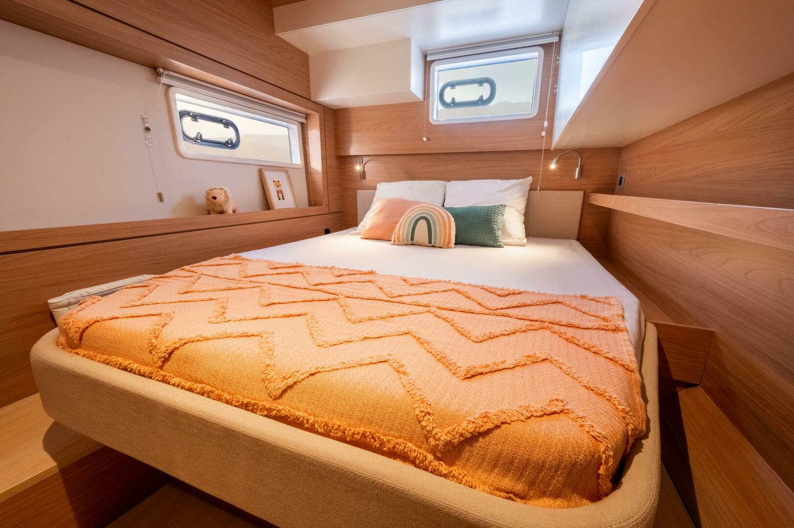 Slide: The Image of Bali 4.4 Guest Cabin Stbd Aft - 5238988
