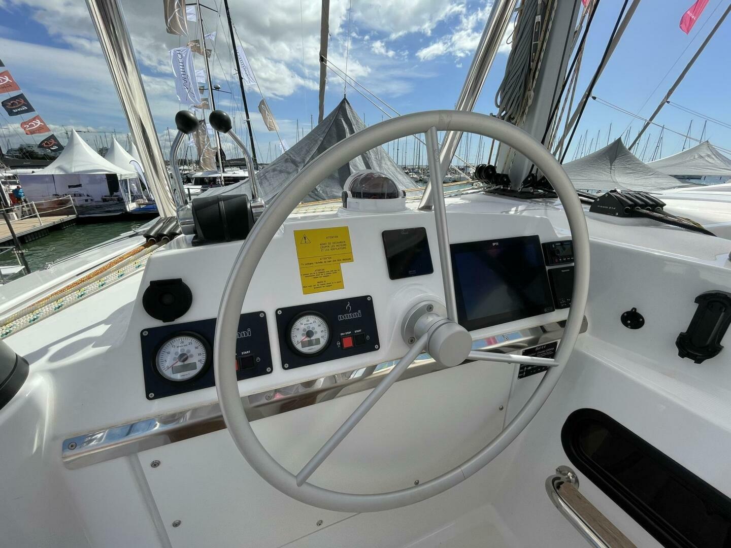 Slide: The Image of Bali 4.4 Helm Station 3 - 5238992