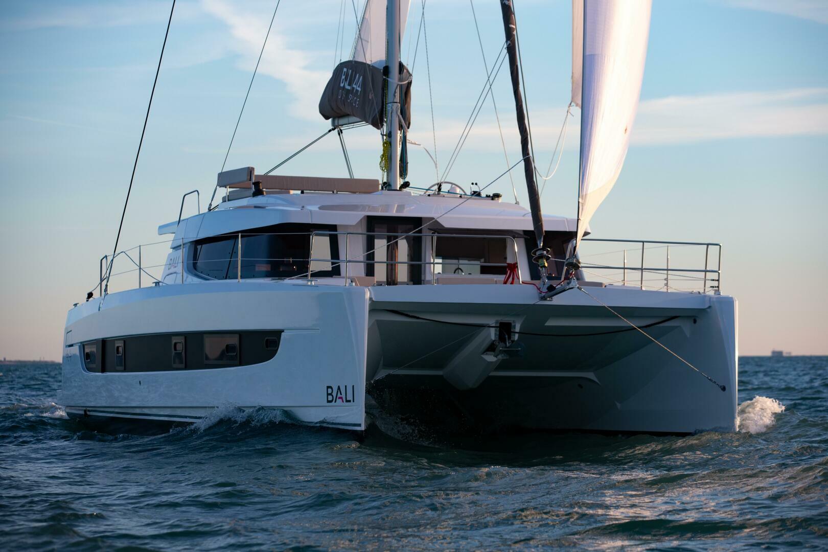 Slide: The Image of Bali 4.4 Bows - 5238970