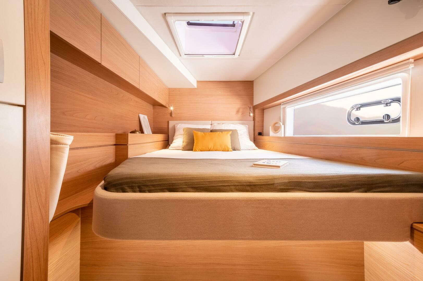 Slide: The Image of Bali 4.4 Guest Cabin Stbd Fwd - 5238989