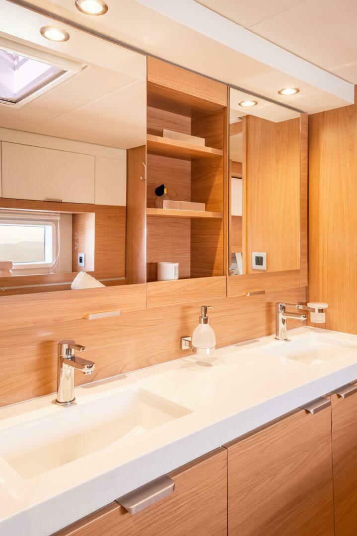 Slide: The Image of Bali 4.4 Master Bathroom Vanity - 5238997