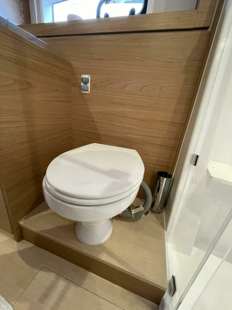 Slide: The Image of Bali 4.4 Owners Cabin Head - 5239005