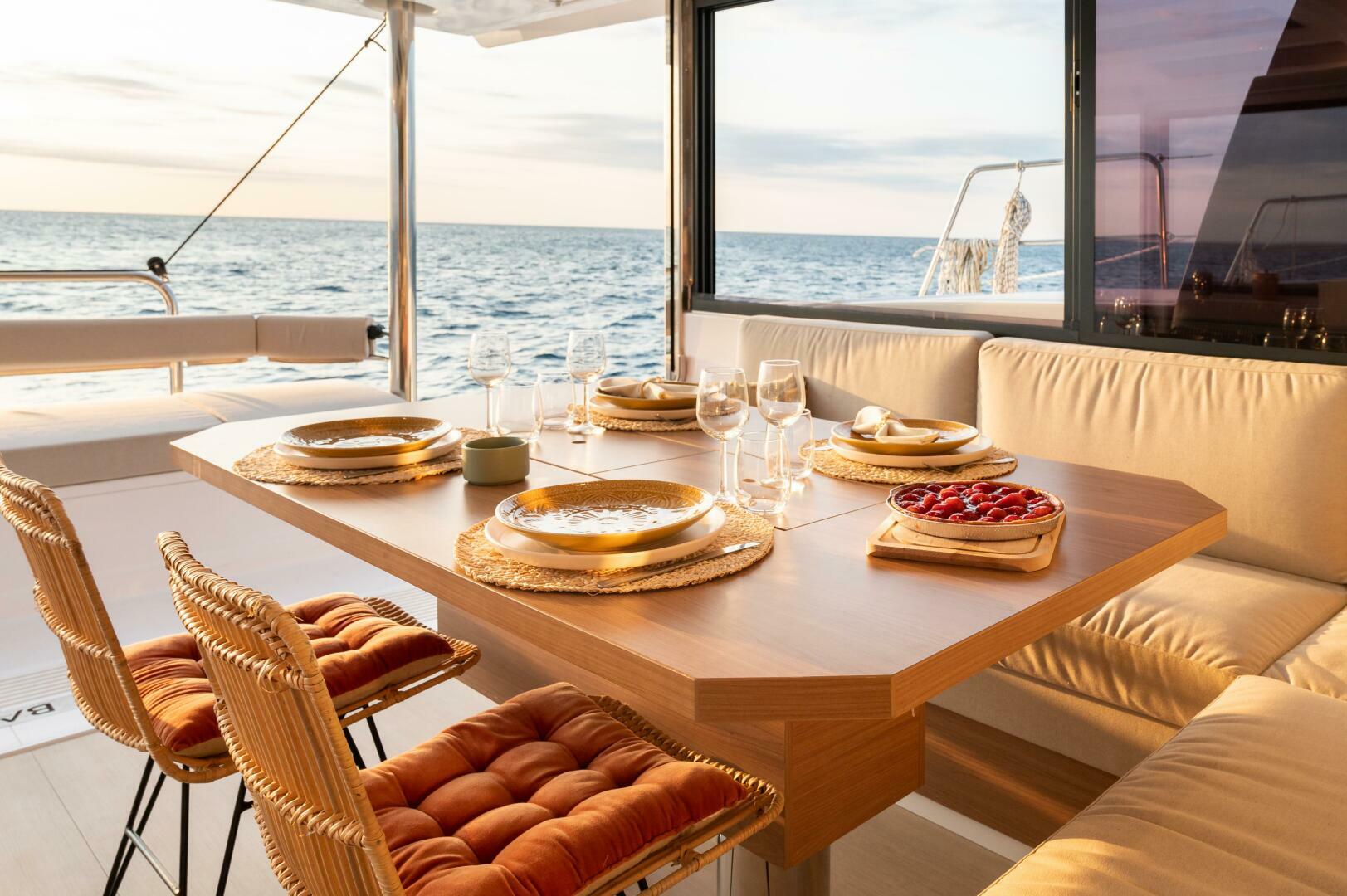 Slide: The Image of Bali 4.4 Dining Table 3 - 5238978