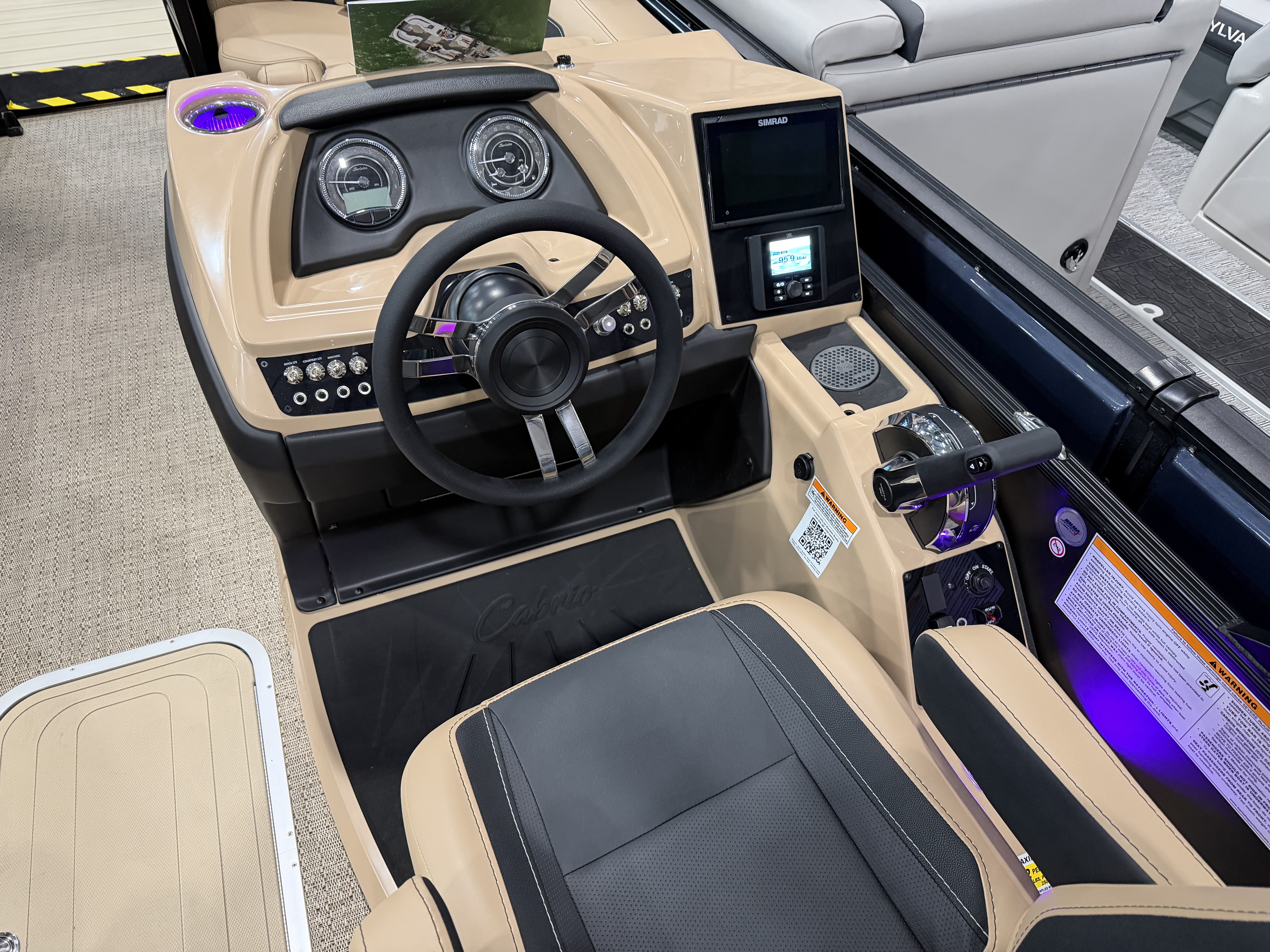 Slide: The Image of Barletta Cabrio 22 UC 2026 - 12