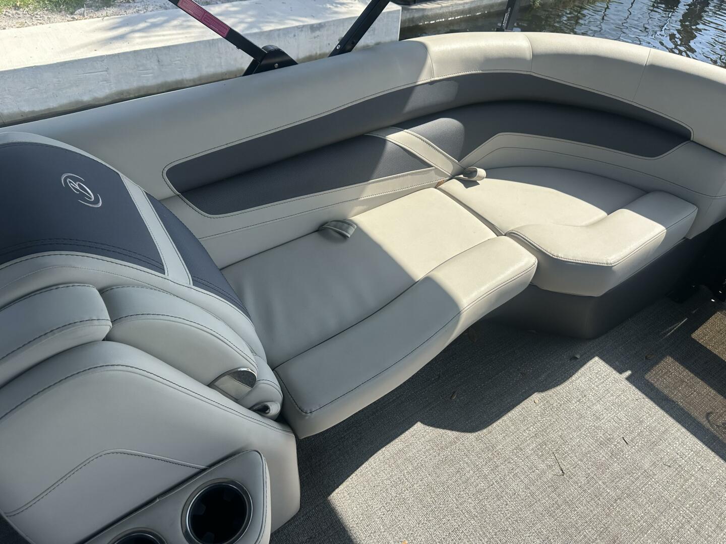 Slide: The Image of Barletta Cabrio C24UE Coastal Edition 2023 - 5350992