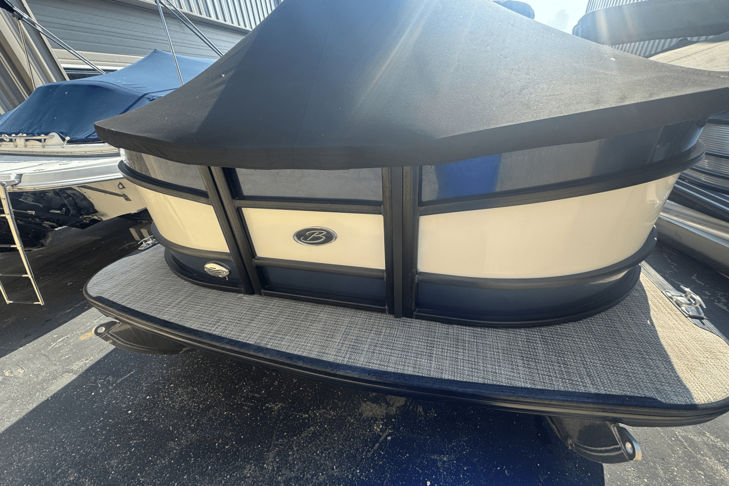 Slide: The Image of Barletta L23QC 2019 - 2