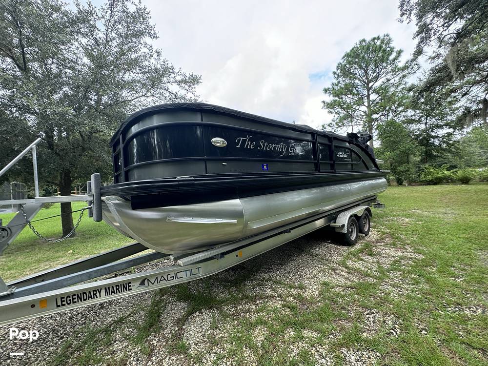 Slide: The Image of Barletta L25QSS Blackout Edition (Lusso Luxury Coastal) 2019 - 15