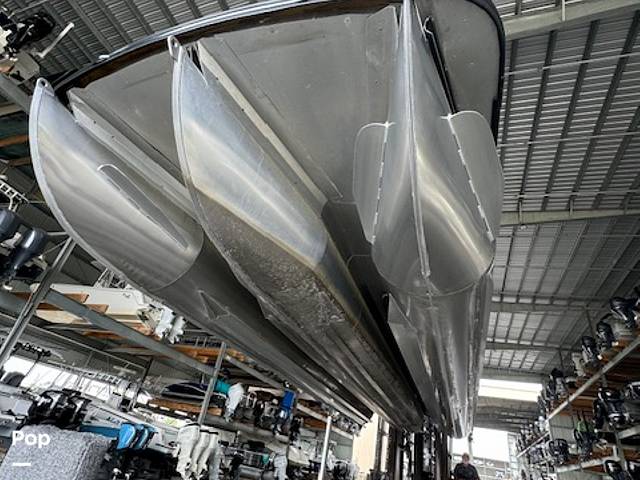 Slide: The Image of Barletta L25QSS Blackout Edition (Lusso Luxury Coastal) 2019 - 25