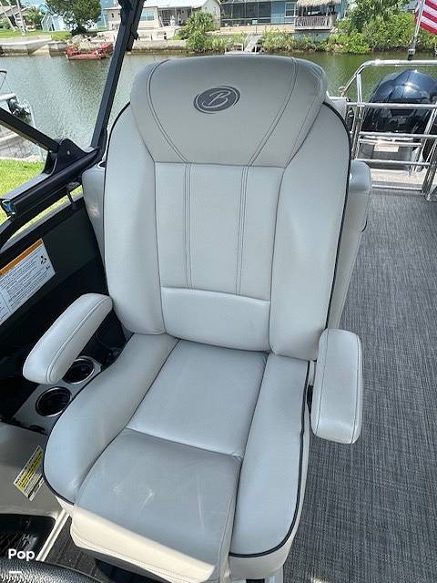 Slide: The Image of Barletta L25QSS Blackout Edition (Lusso Luxury Coastal) 2019 - 9
