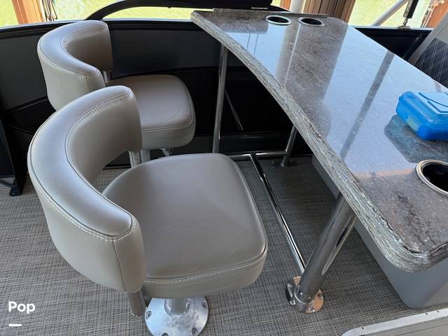 Slide: The Image of Sturdy Pedestal Seats - 15272584