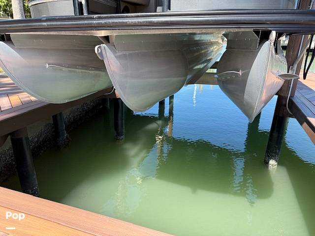 Slide: The Image of Clean Pontoons - 15272592