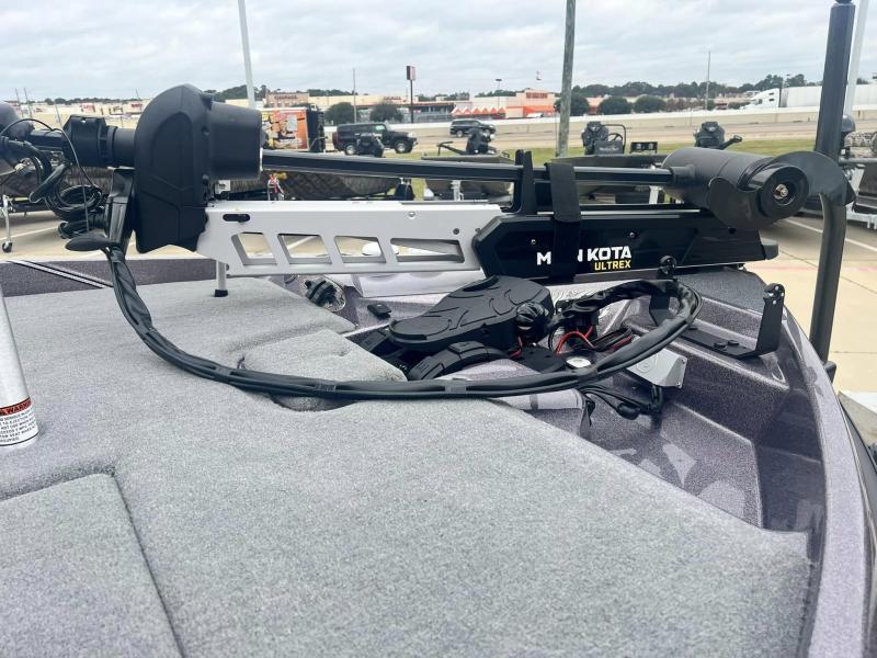 Slide: The Image of 2024 Bass Cat Caracal STS boat with Minn Kota Ultrex trolling motor. - 9