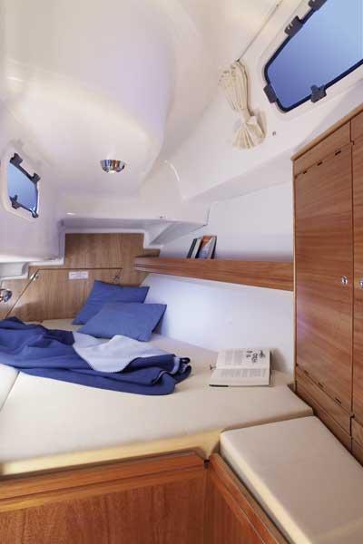 Slide: The Image of Bavaria Cruiser 33 2006 - 5