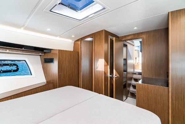 Slide: The Image of Bavaria Virtess 420 Fly 2025 - 64