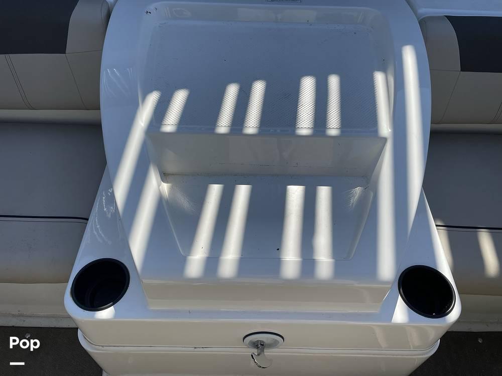 Slide: The Image of 2017 Bayliner 175 BR for sale in Bremerton, WA - 31