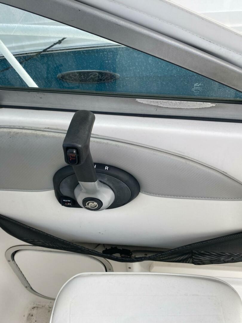 Slide: The Image of Throttle and Shift - 4732637