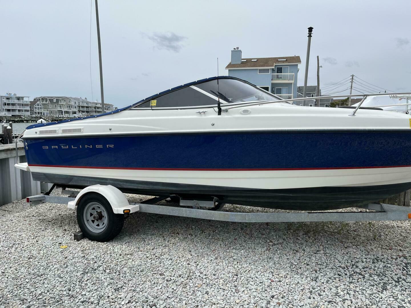 Slide: The Image of Bayliner 21 2004 - 4762753