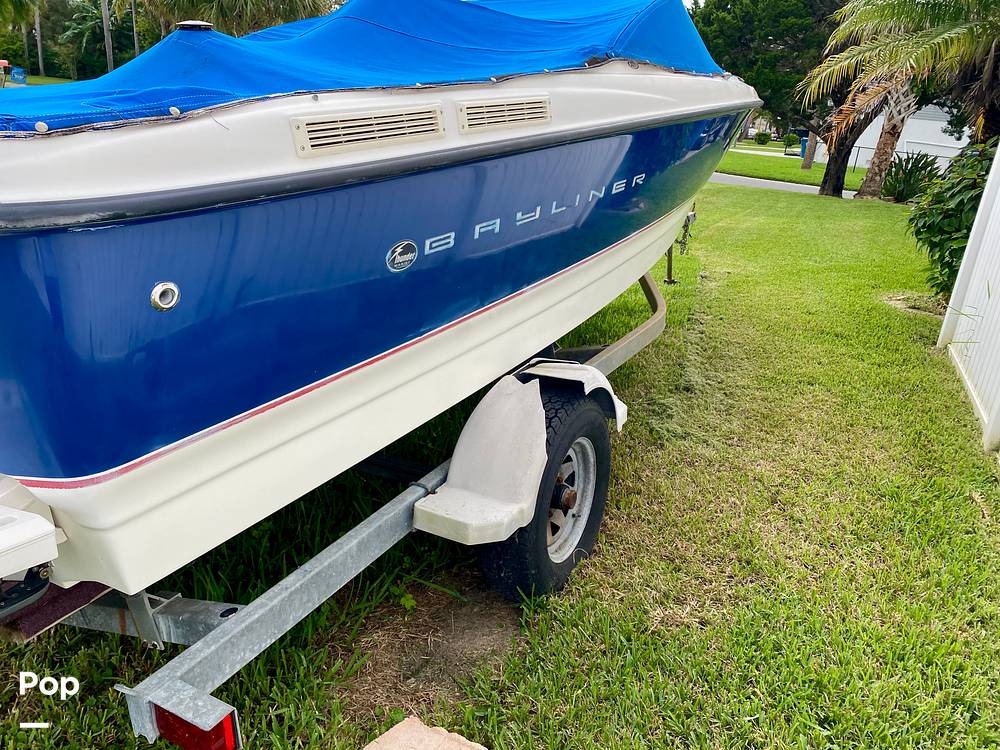Slide: The Image of Bayliner 215 2005 - 11290318