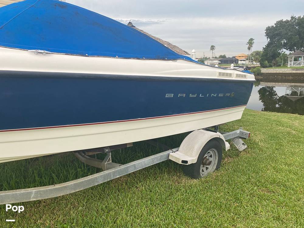 Slide: The Image of Bayliner 215 2005 - 11290352