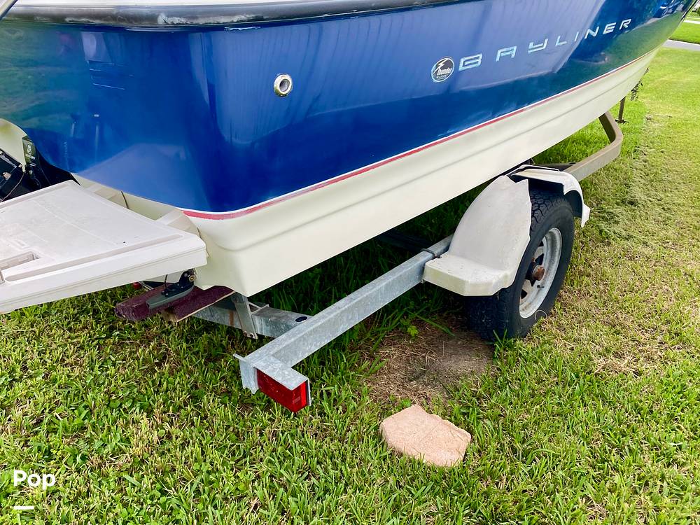Slide: The Image of Bayliner 215 2005 - 11290355
