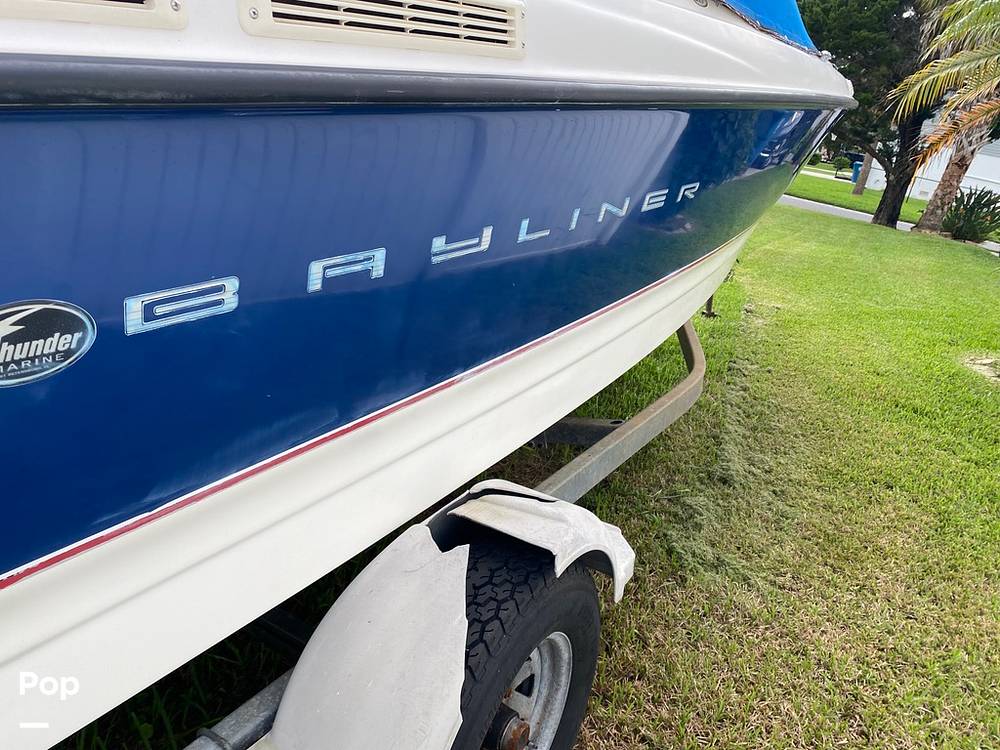 Slide: The Image of Bayliner 215 2005 - 11290356