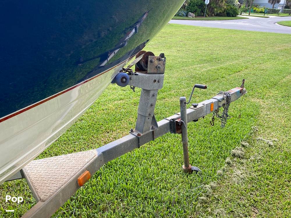 Slide: The Image of Bayliner 215 2005 - 11290374