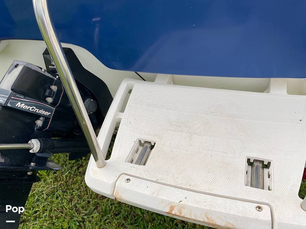 Slide: The Image of Bayliner 215 2005 - 11290371