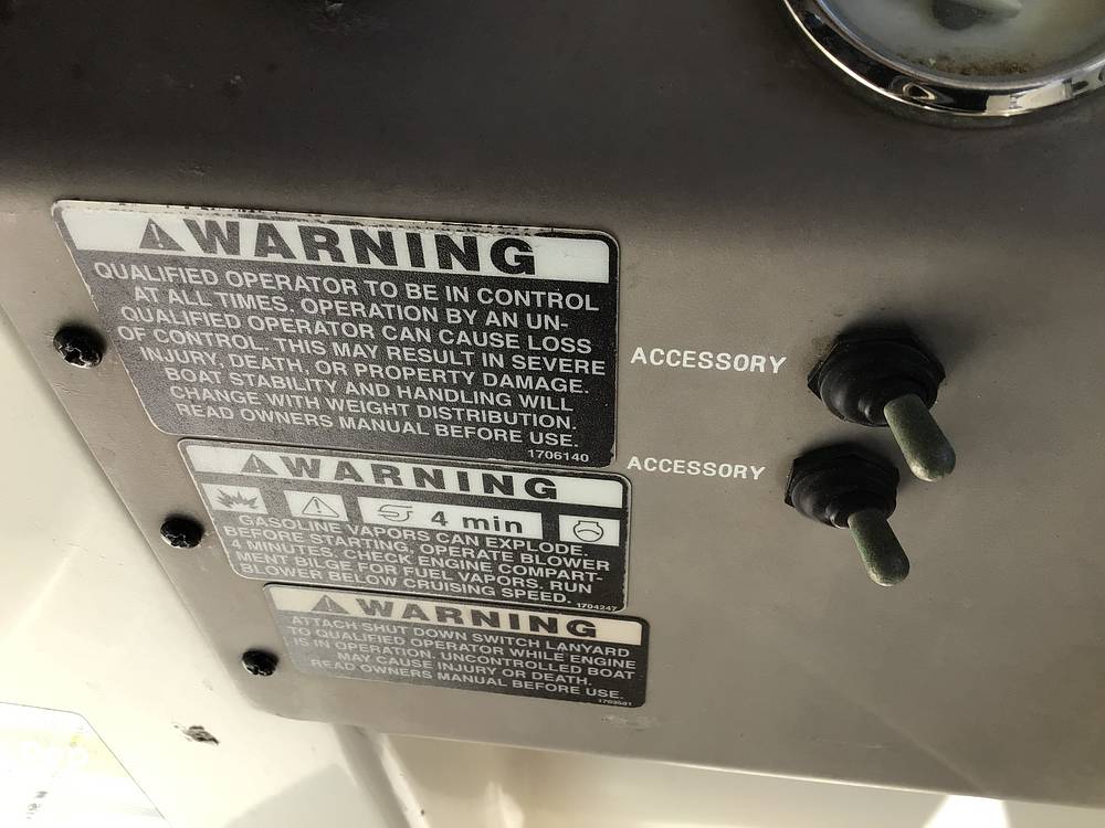 Slide: The Image of Bayliner 242 Classic 2006 - 15363815