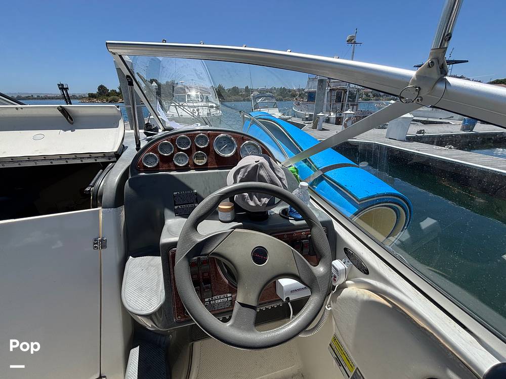 Slide: The Image of Bayliner 245 2005 - 15570992