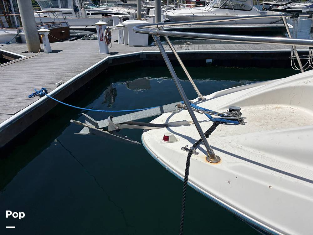 Slide: The Image of Bayliner 245 2005 - 15571026