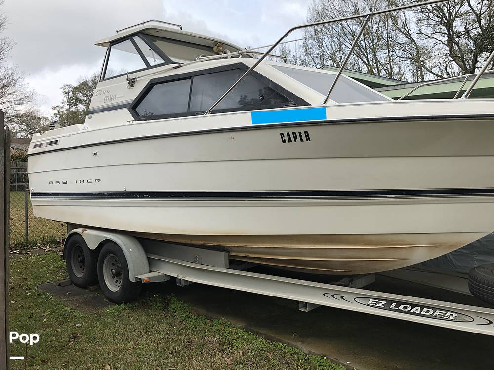 Slide: The Image of Bayliner 2452 Ciera Express 2000 - 1