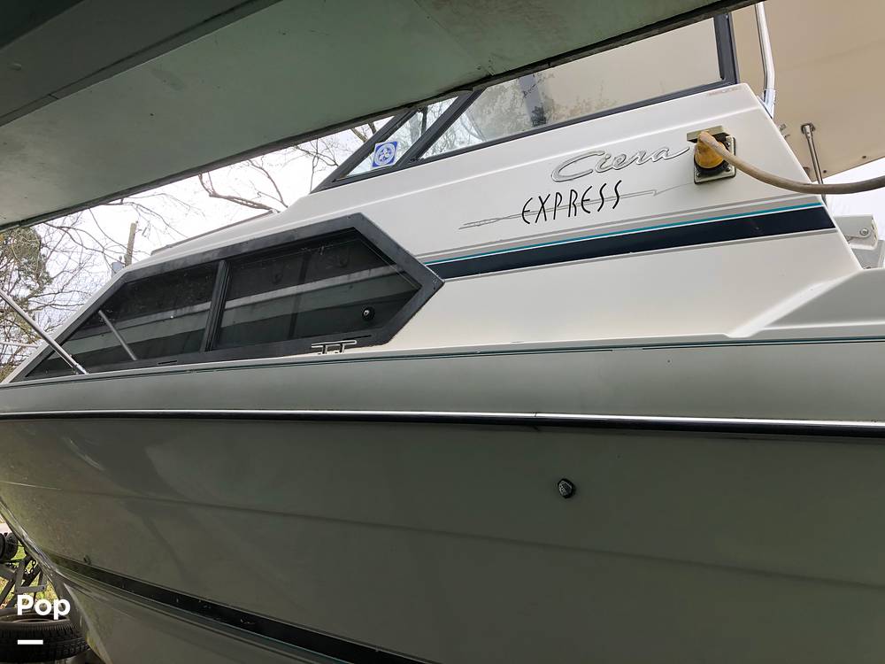Slide: The Image of Bayliner 2452 Ciera Express 2000 - 75