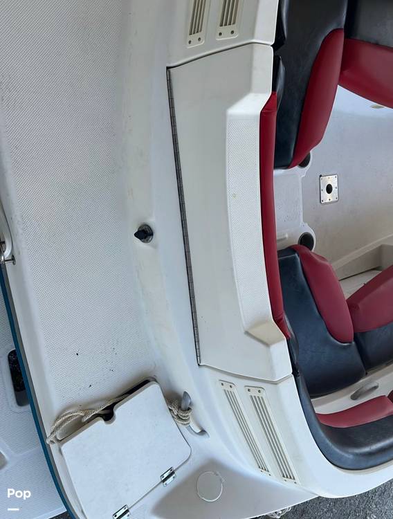 Slide: The Image of Bayliner 249 Sun Deck 2004 - 13013286