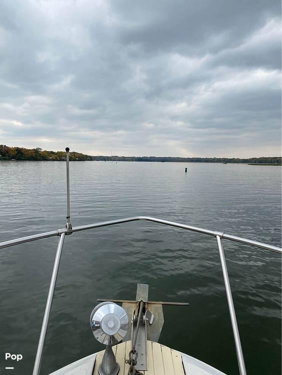 Slide: The Image of 1996 Bayliner Ciera 2655 for sale in Channahon, IL - 9