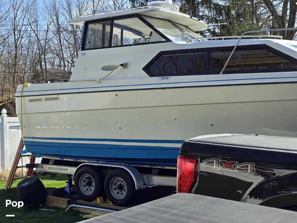 Slide: The Image of Bayliner 2859 2002 - 15810225
