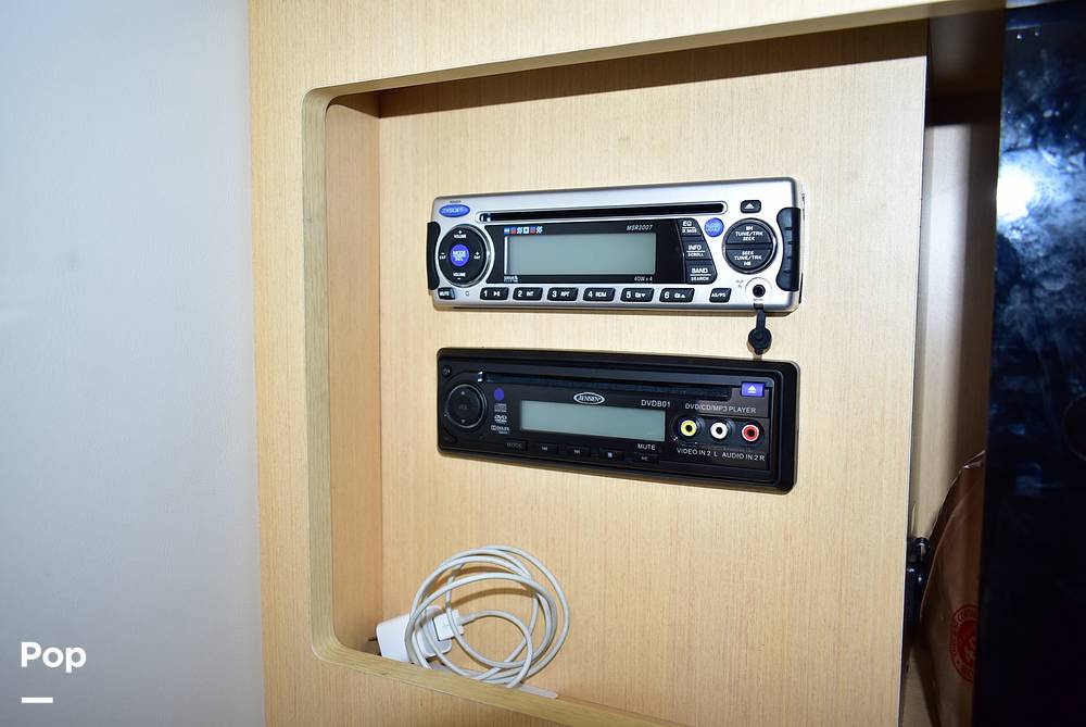 Slide: The Image of Bayliner 285 SB Cruiser 2012 - 15778019