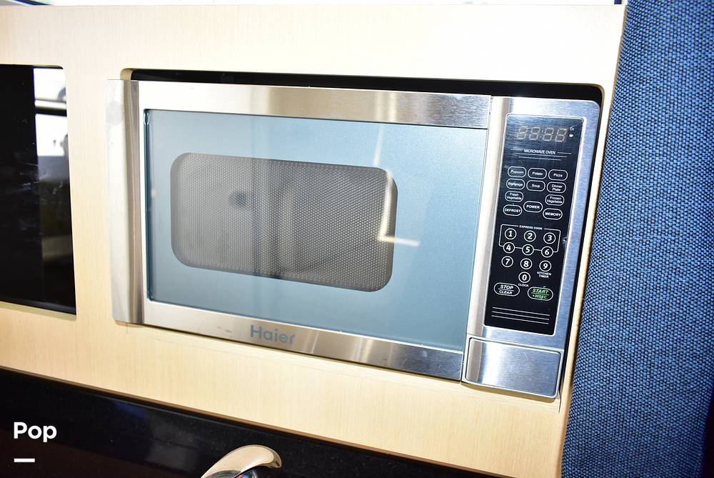 Slide: The Image of Bayliner 285 SB Cruiser 2012 - 15778022