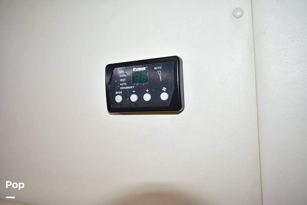 Slide: The Image of Bayliner 285 SB Cruiser 2012 - 15778028