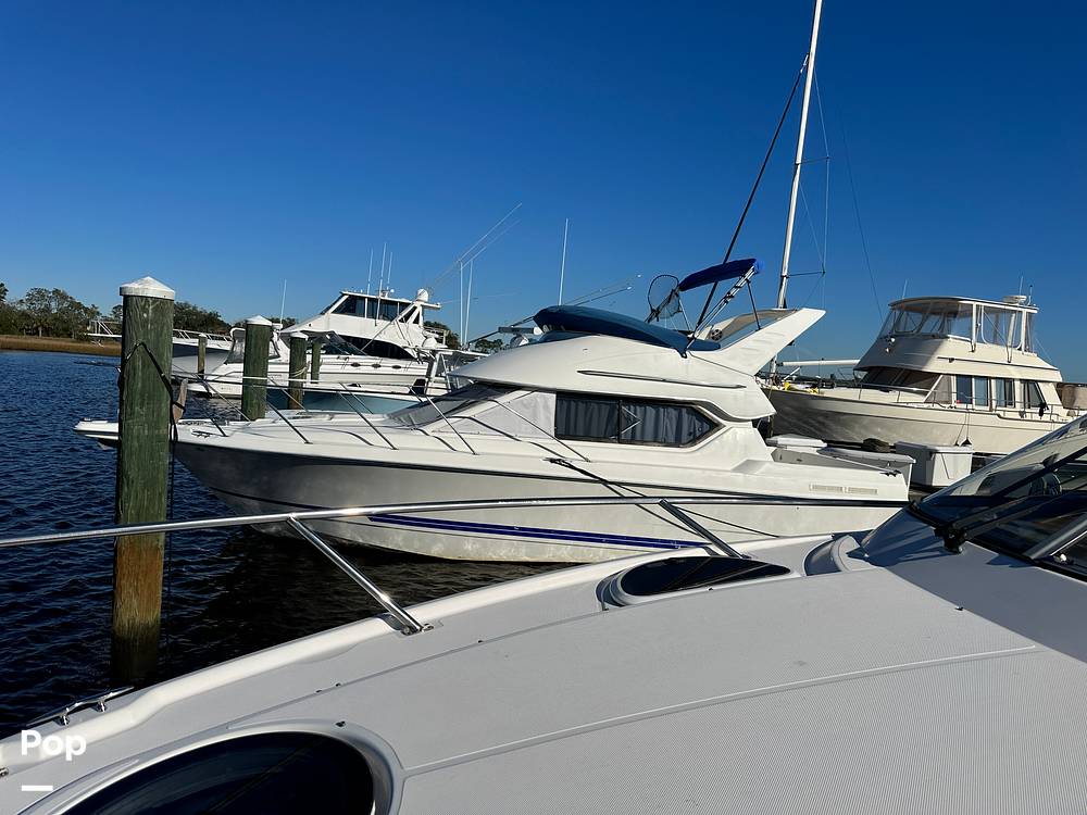 Slide: The Image of 2006 Bayliner 288 Command Bridge - 13