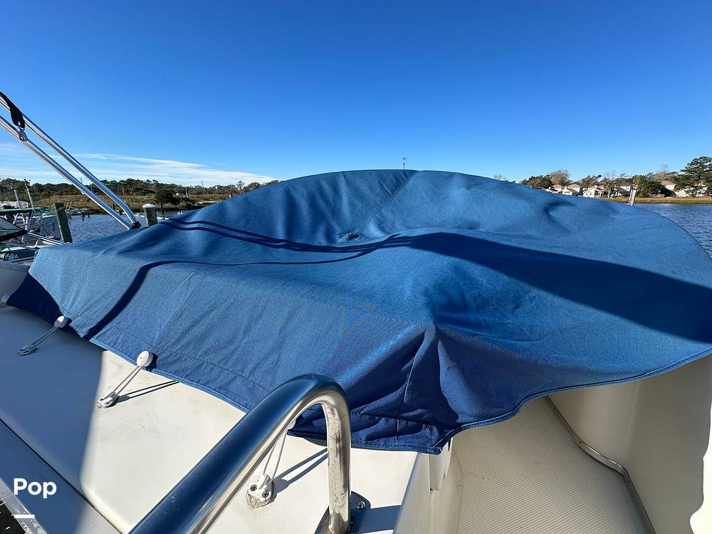 Slide: The Image of Bayliner 288 CB 2006 - 17