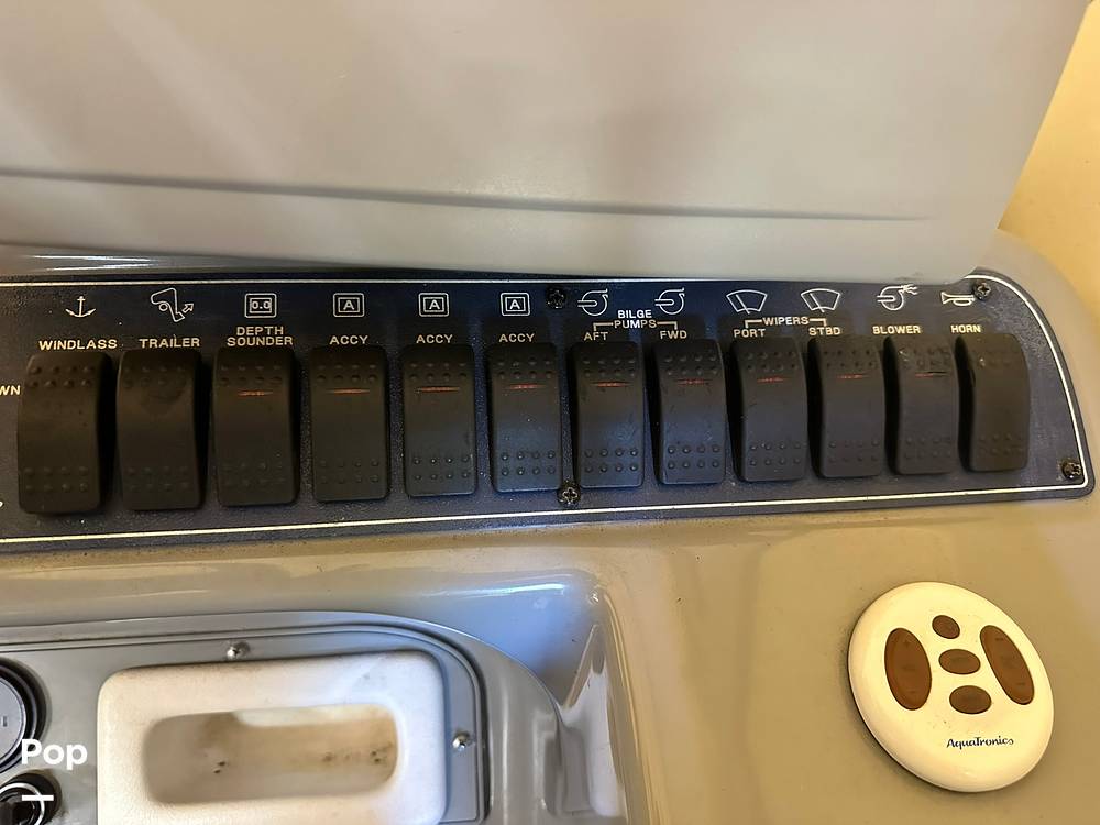 Slide: The Image of Bayliner 305 Ciera 2004 - 14427825