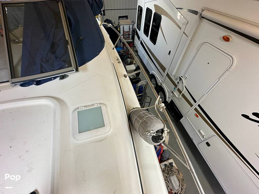 Slide: The Image of Bayliner 305 Ciera 2004 - 14427866