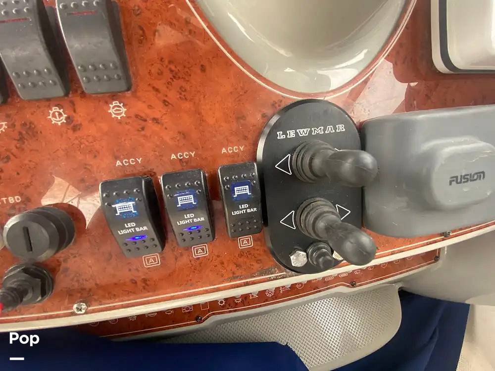 Slide: The Image of Bayliner 305sb 2007 - 15807033