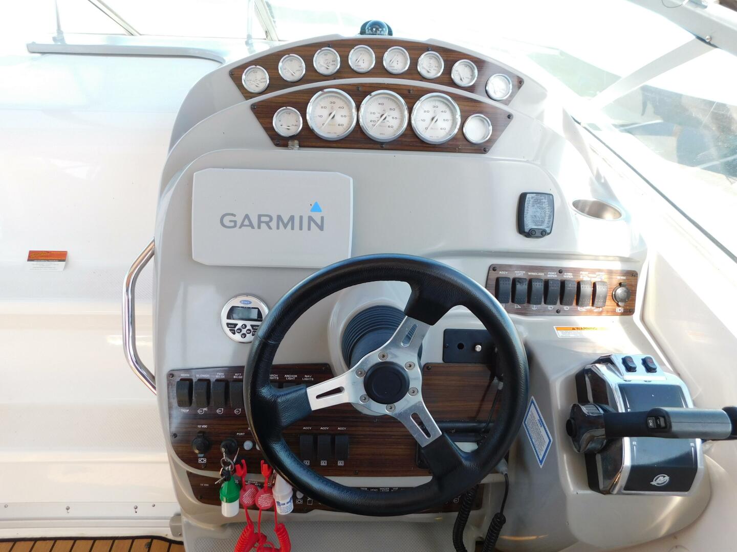 Slide: The Image of Bayliner 315 Cruiser 2012 - 5214819