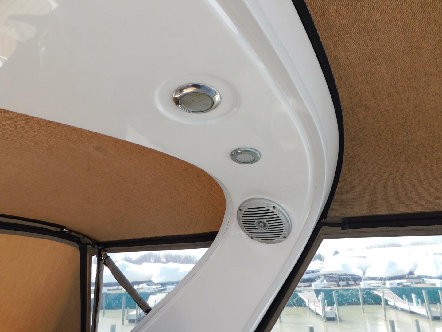 Slide: The Image of Bayliner 315 Cruiser 2012 - 5214827