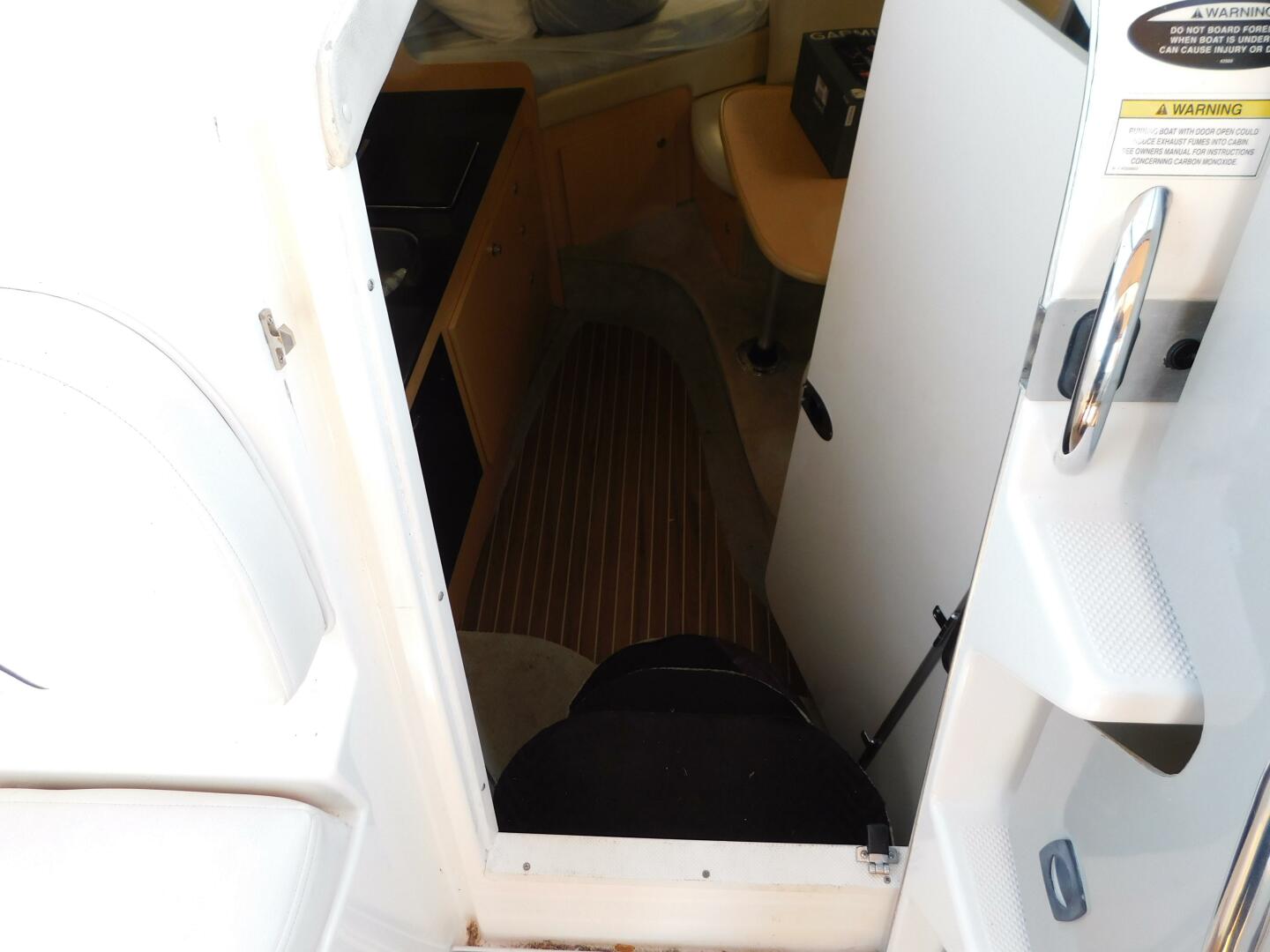 Slide: The Image of Bayliner 315 Cruiser 2012 - 5214832