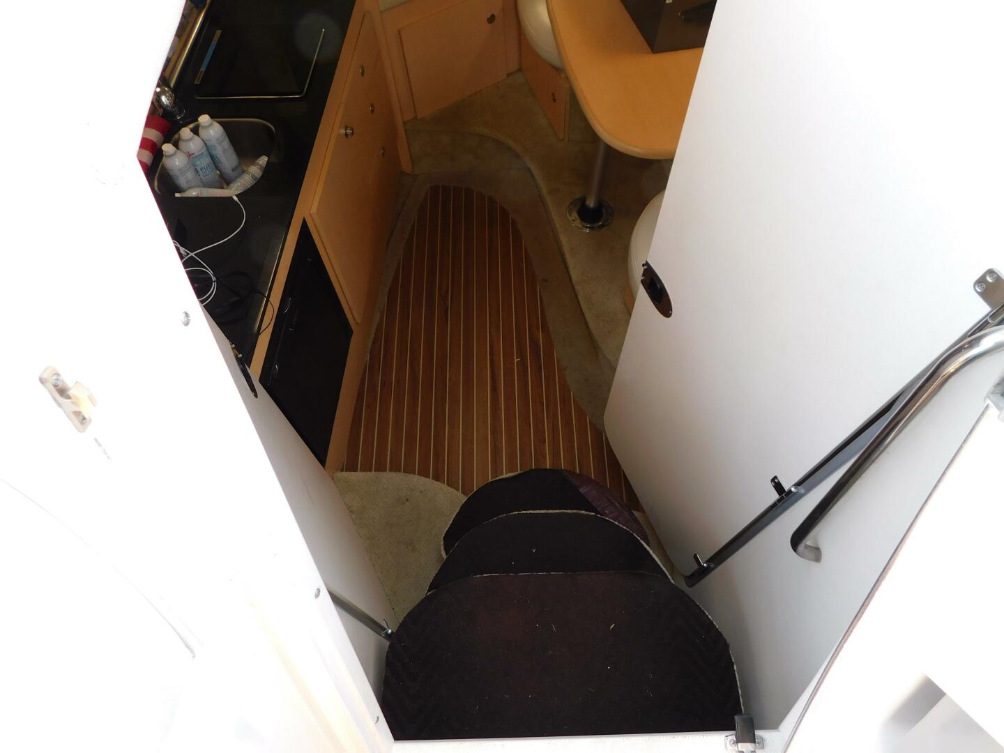 Slide: The Image of Bayliner 315 Cruiser 2012 - 5214833