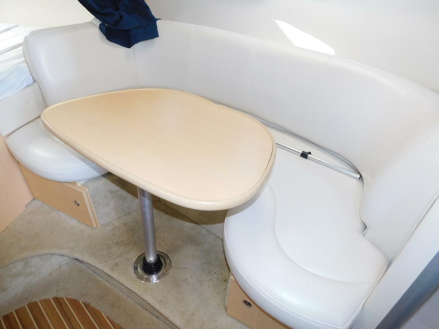 Slide: The Image of Bayliner 315 Cruiser 2012 - 5214837