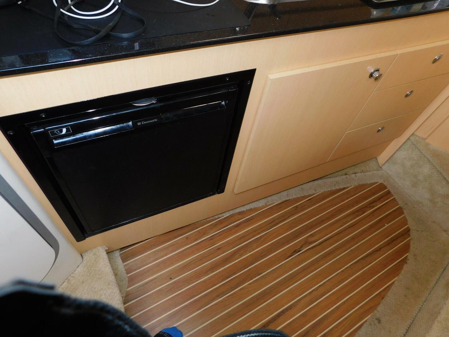 Slide: The Image of Bayliner 315 Cruiser 2012 - 5214853