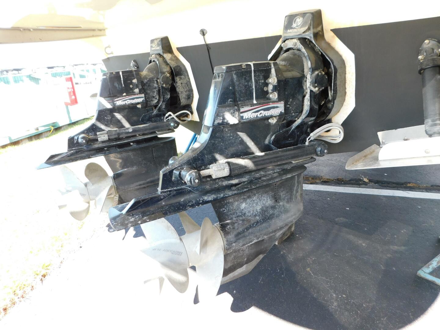 Slide: The Image of Bayliner 315 Cruiser 2012 - 5214803